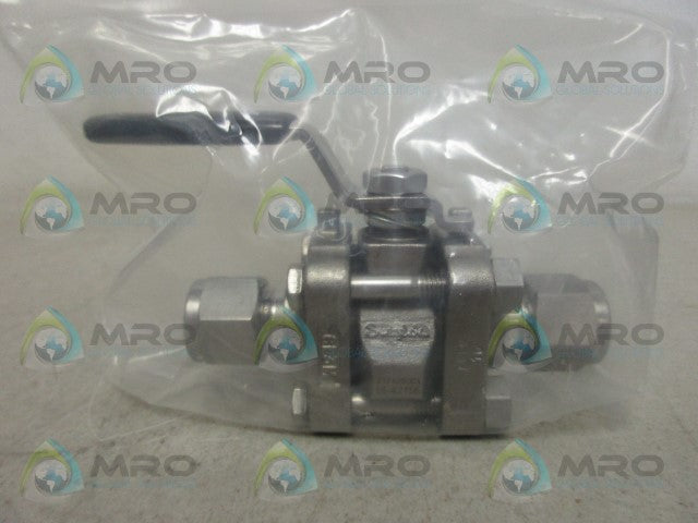 SWAGELOK SS-62TS6 VALVE *NEW IN BOX*