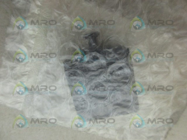 IDEC D2D-2000 INTERLOCK SWITCH *NEW IN FACTORY BAG*