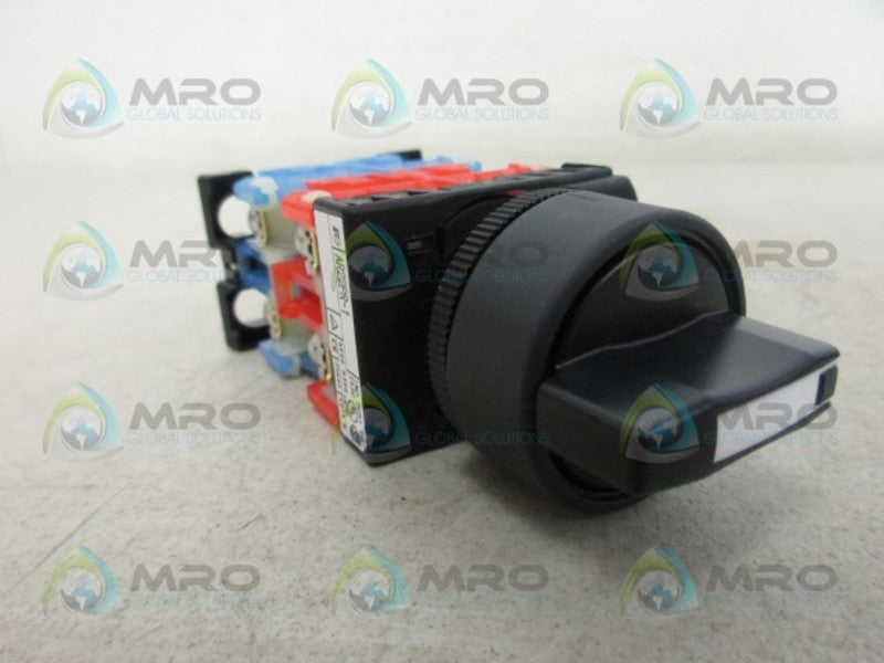 IDEC AR22PR-122B SWITCH *NEW IN ORIGINAL PACKAGE*