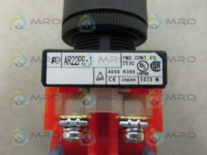 IDEC AR22PR-122B SWITCH *NEW IN ORIGINAL PACKAGE*