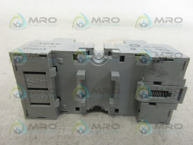 IDEC SM2S-05 RELAY SOCKET BASE *NEW NO BOX*