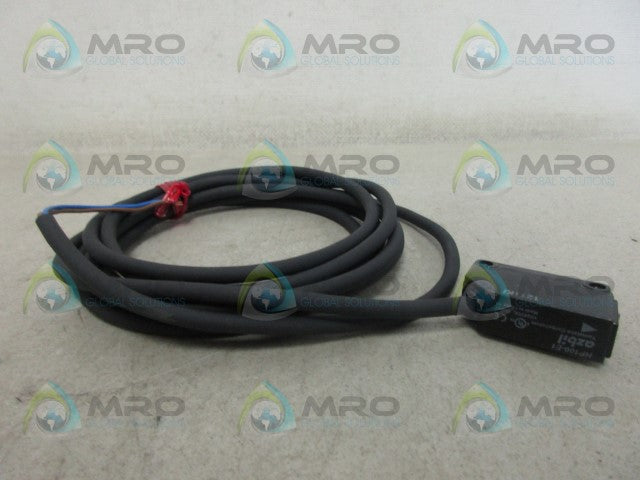AZBIL HP100-E1 * NEW NO BOX *