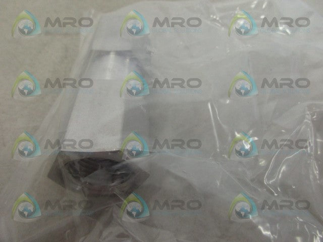SWAGELOK SS-CHF8-1 VALVE *NEW IN FACTORY BAG*