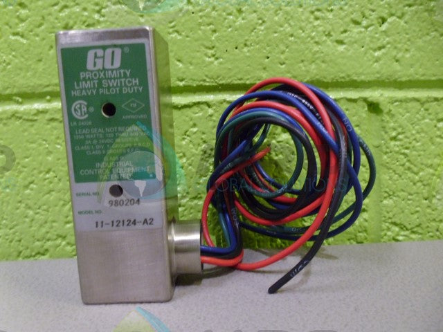 GO 11-12124-A2 LIMIT SWITCH *NEW NO BOX*
