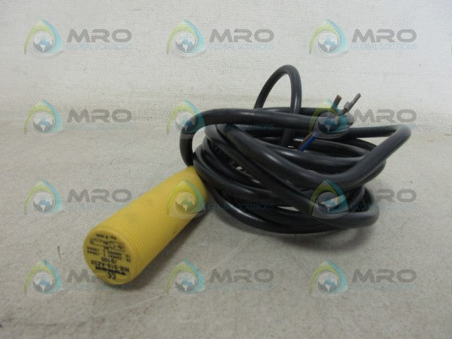 TURCK Ni8-S18-AZ3X/S100 PROXIMITY SENSOR *NEW NO BOX*