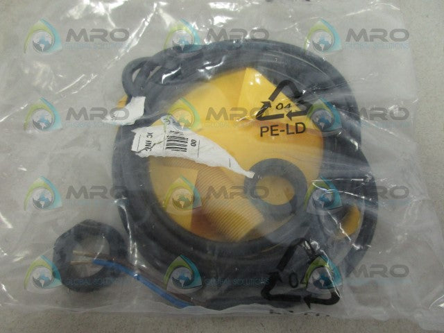 TURCK Ni8-S18-AZ3X/S100 PROXIMITY SENSOR *NEW IN FACTORY BAG*