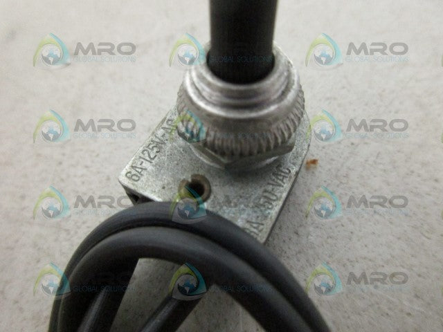 LEVITON 6A-125V-AC *USED*