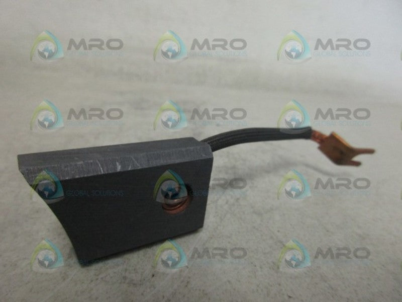 INDUSTRIAL MRO CTT948 CARBON BRUSH *USED*