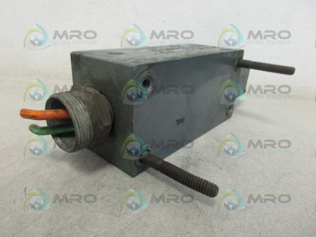 ALLEN BRADLEY 802X-L17 SER 2 LIMIT SWITCH *USED*