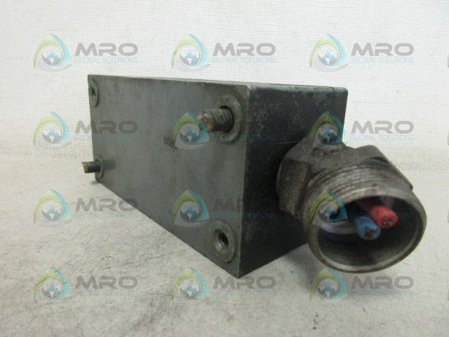 ALLEN BRADLEY 802X-L17 SER 2 LIMIT SWITCH (AS PICTURED) *USED*
