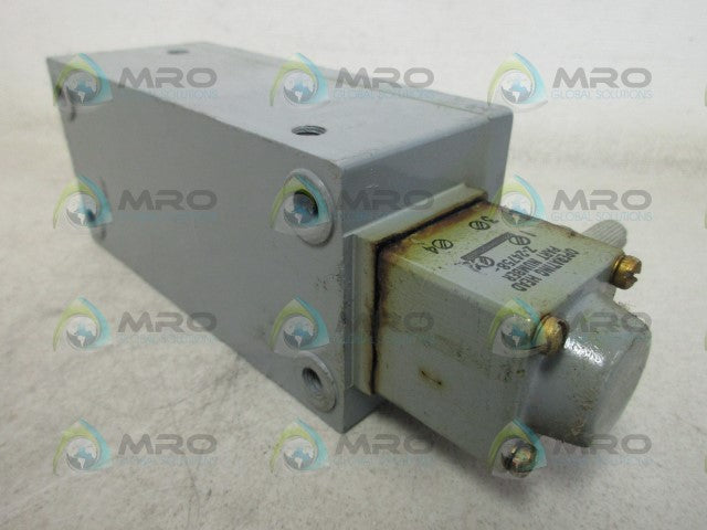 ALLEN BRADLEY 802X-L17 SER. D LIMIT SWITCH *USED*