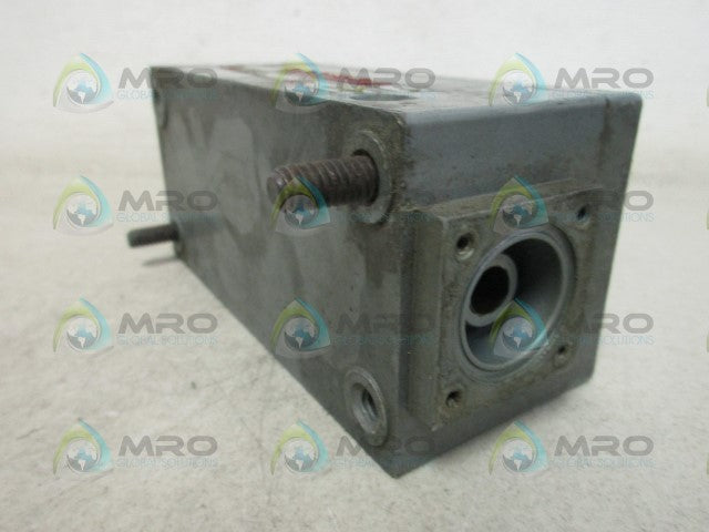 ALLEN BRADLEY 802X-L17 SER. 2 LIMIT SWITCH *USED*