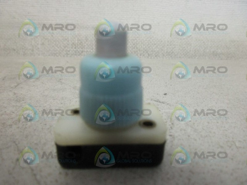 YUAN CHEN 1A.CALY250V PUSHBUTTON (BLUE) *USED*