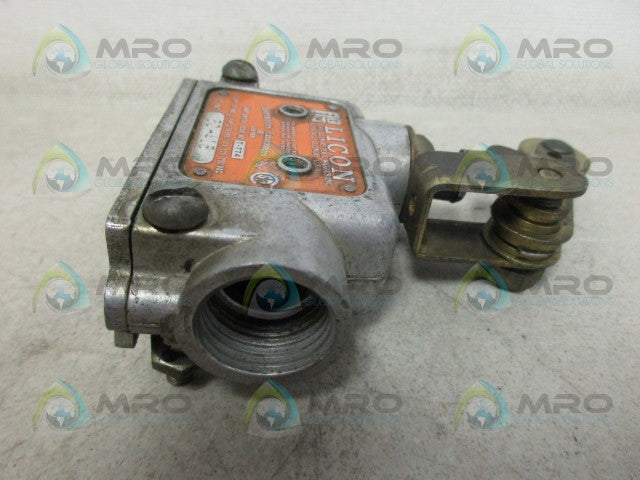 LICON 30-415 SNAP SWITCH *USED*