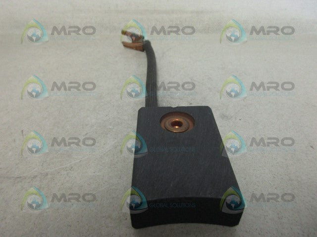 INDUSTRIAL MRO CTT869 CARBON BRUSH *USED*