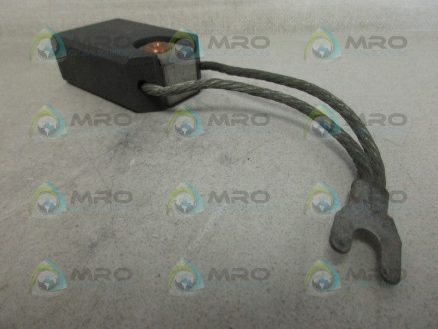 INDUSTRIAL MRO 2D9B CARBON BRUSH *USED*
