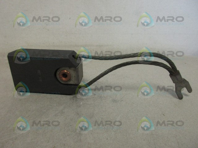 INDUSTRIAL MRO 2D9B CARBON BRUSH *USED*