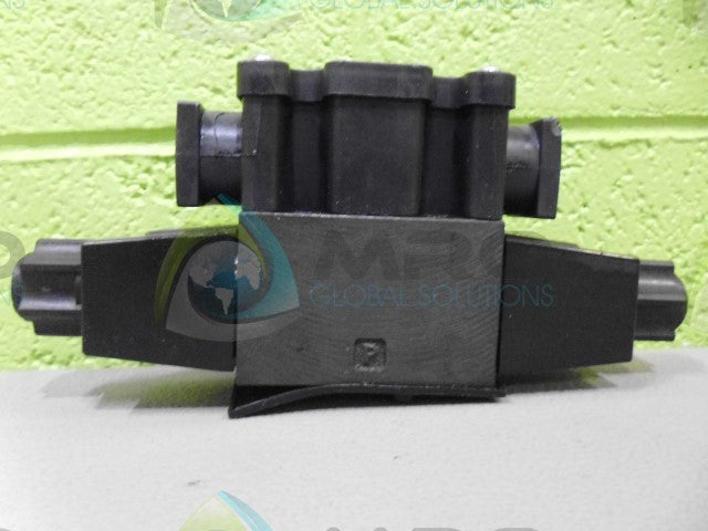 PARKER D1VW2CNYC F 75 DIRECTIONAL CONTROL VALVE *NEW NO BOX*