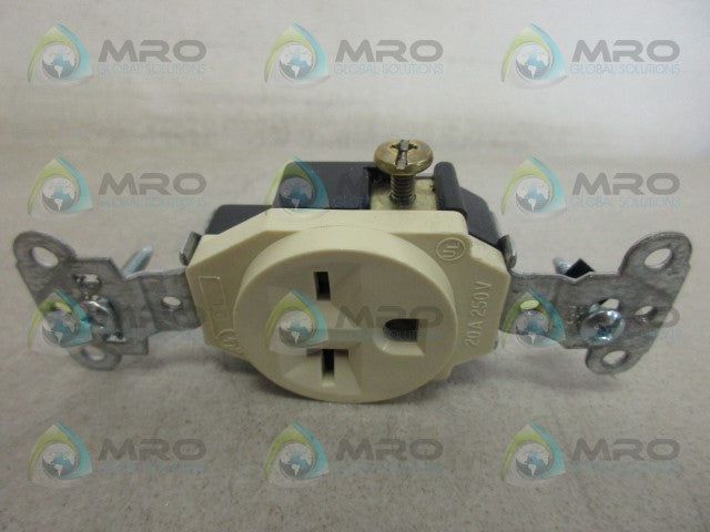 PASS & SEYMOUR 5851-I RECEPTACLE *NEW IN BOX*