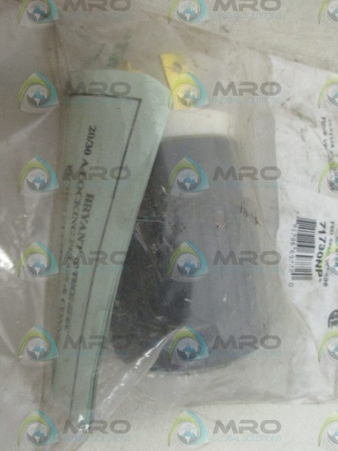 BRYANT 71730NP LOCKING PLUG *NEW IN FACTORY BAG*