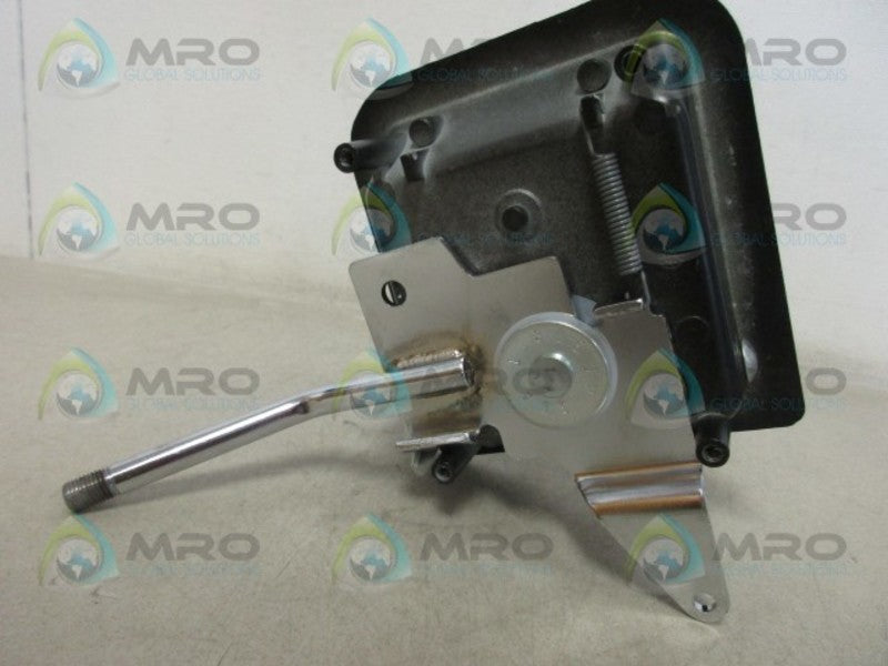 INDUSTRIAL MRO 113061236A LOCKING MECHANISM *NEW NO BOX*