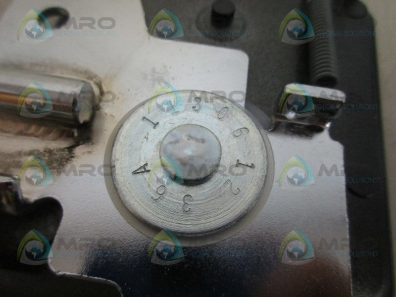 INDUSTRIAL MRO 113061236A LOCKING MECHANISM *NEW NO BOX*