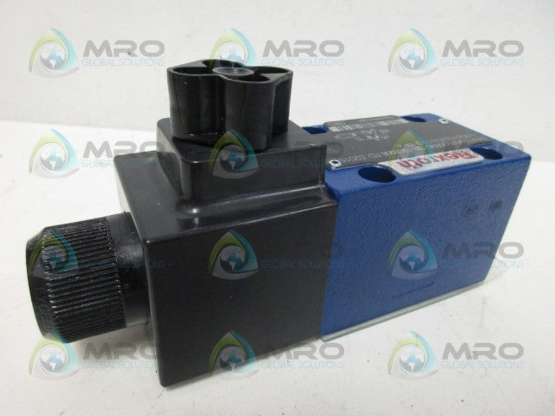 REXROTH R900905896 DIRECTIONAL VALVE *NEW NO BOX*