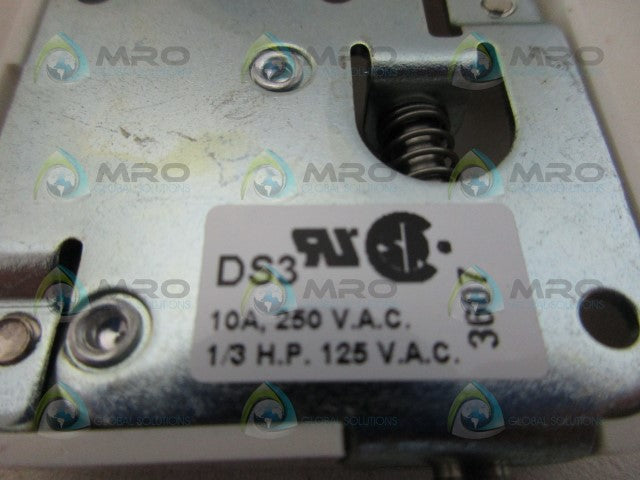 BURGESS DS3 MOMENTARY SWITCH *NEW NO BOX*