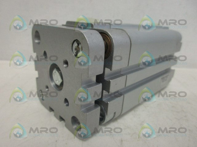 FESTO ADVUL-40-60-P-A CYLINDER *NEW NO BOX*
