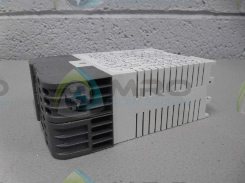 ABB 2TLA010026R SAFETY RELAY *NEW IN BOX*