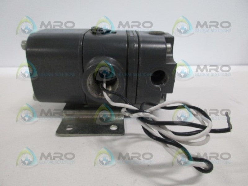 NUMATICS R833-02F TRANSDUCER *USED*
