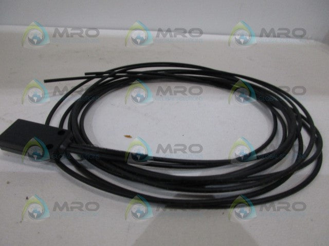 KEYENCE CZ-12 FIBEROPTIC SENSOR * NEW NO BOX *
