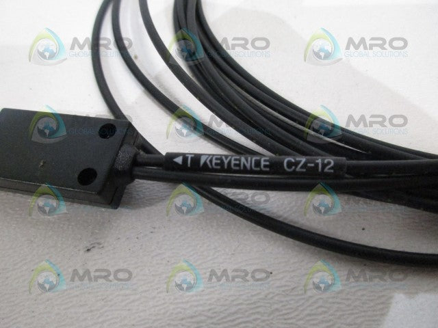 KEYENCE CZ-12 FIBEROPTIC SENSOR * NEW NO BOX *