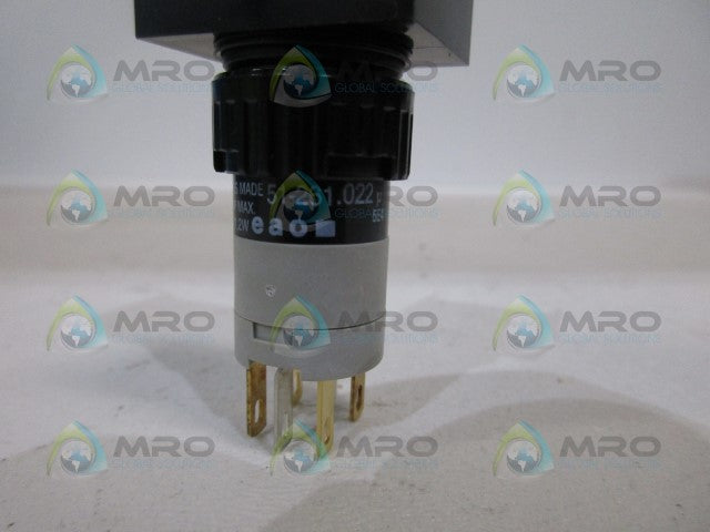 EAO 51-261.022 PUSHBUTTON (AS PICTURED) *NEW NO BOX*