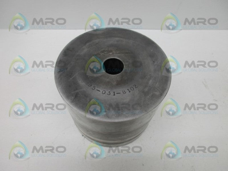 INDUSTRIAL MRO 95-031-B102 COUPLING *USED*