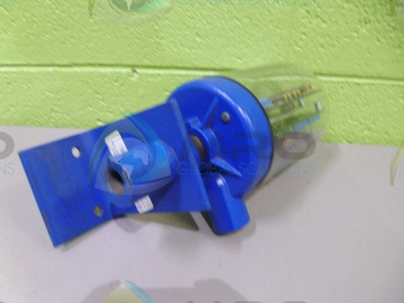 MAGNETROL 842-1001-LOO *NEW NO BOX*