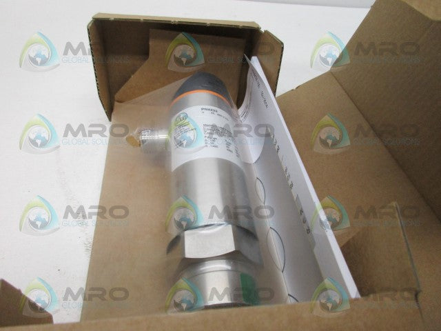 IFM EFECTOR PN4222 PRESSURE SENSOR *NEW IN BOX*