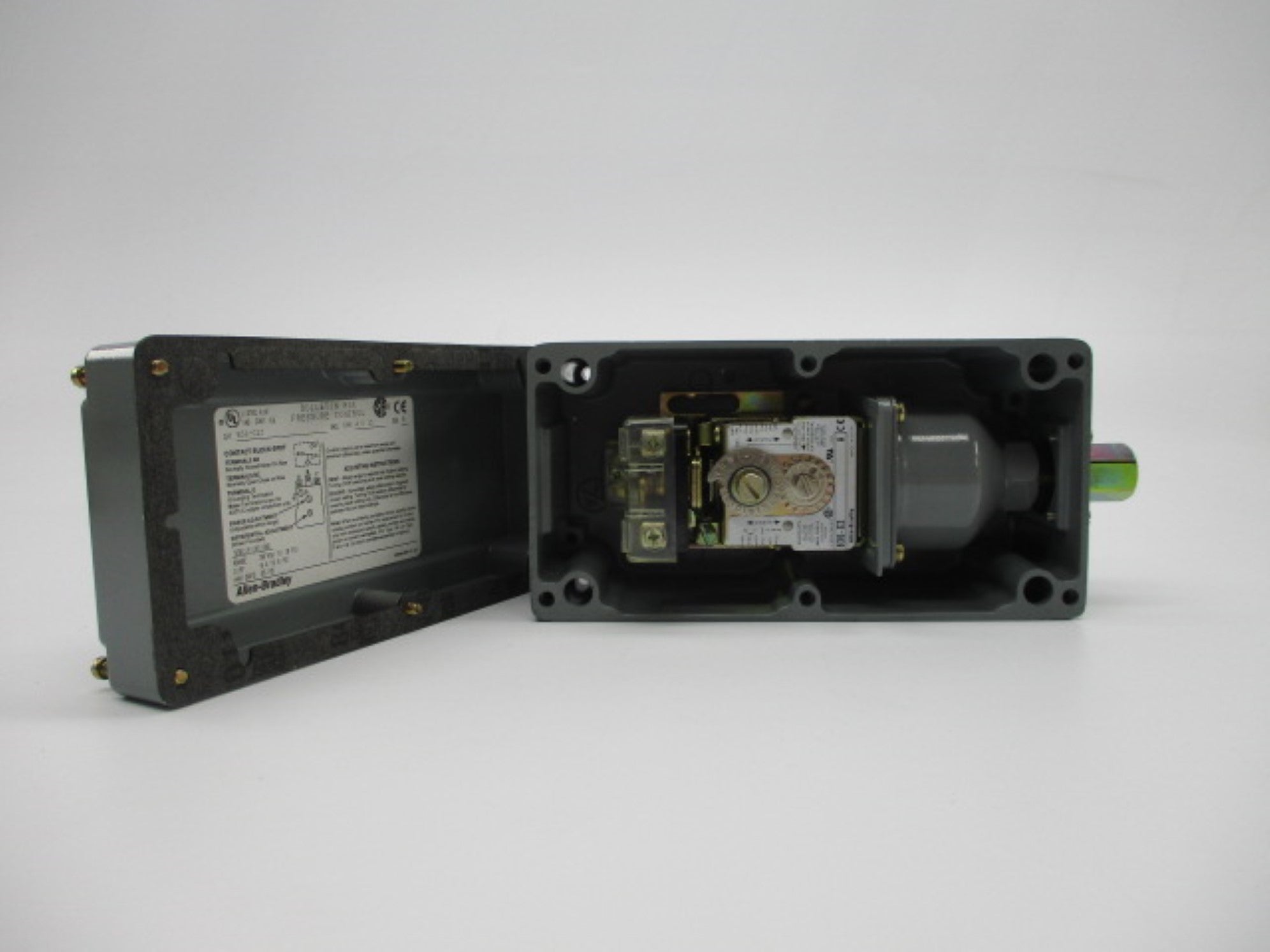 INDUSTRIAL SPARE PART 836-C2J SER. B 10PSI (BR/WH) NSMP
