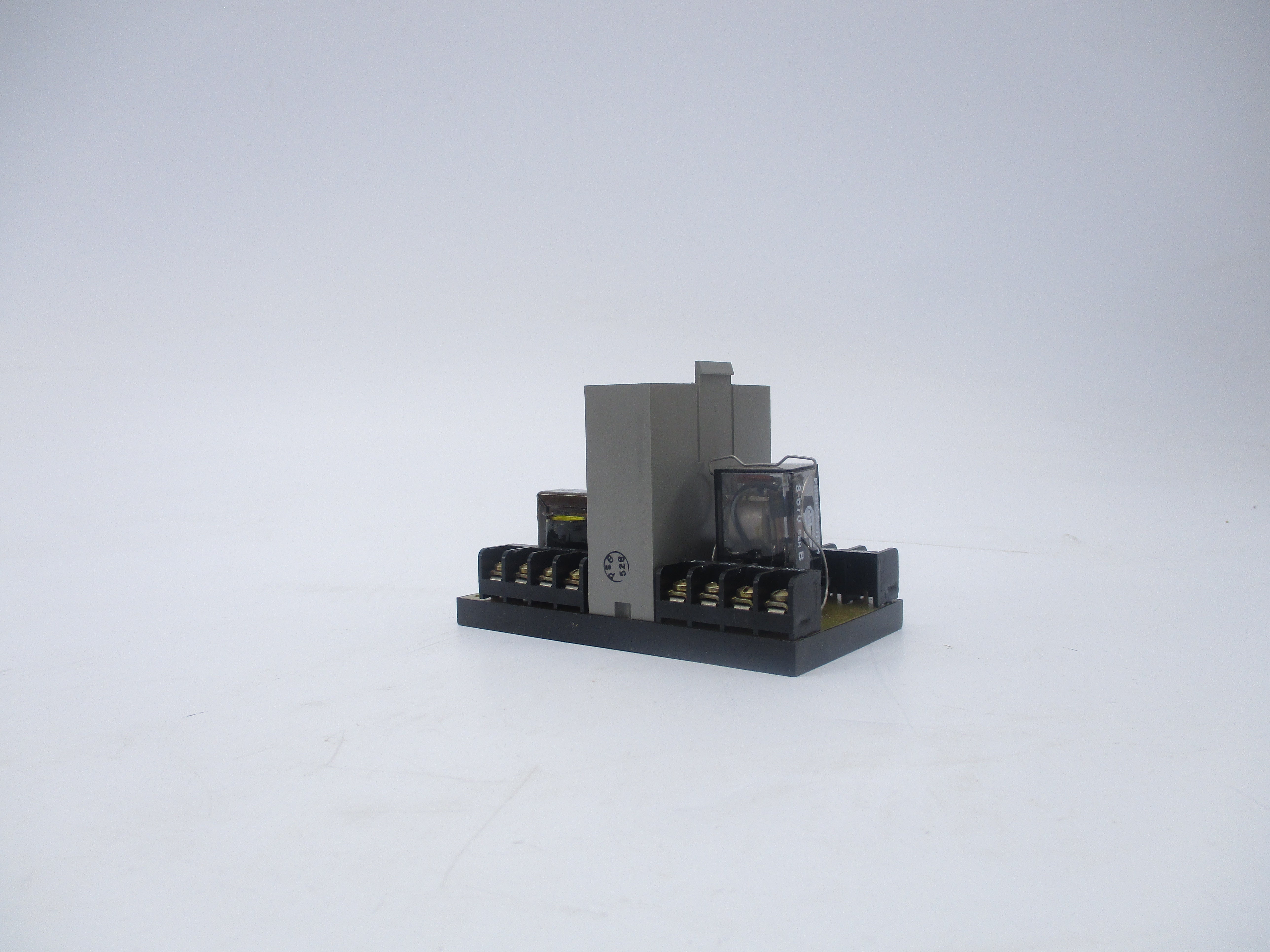 INDUSTRIAL SPARE PART 60-1600B SER. B 120VAC 5A (BR/WH) NSMP