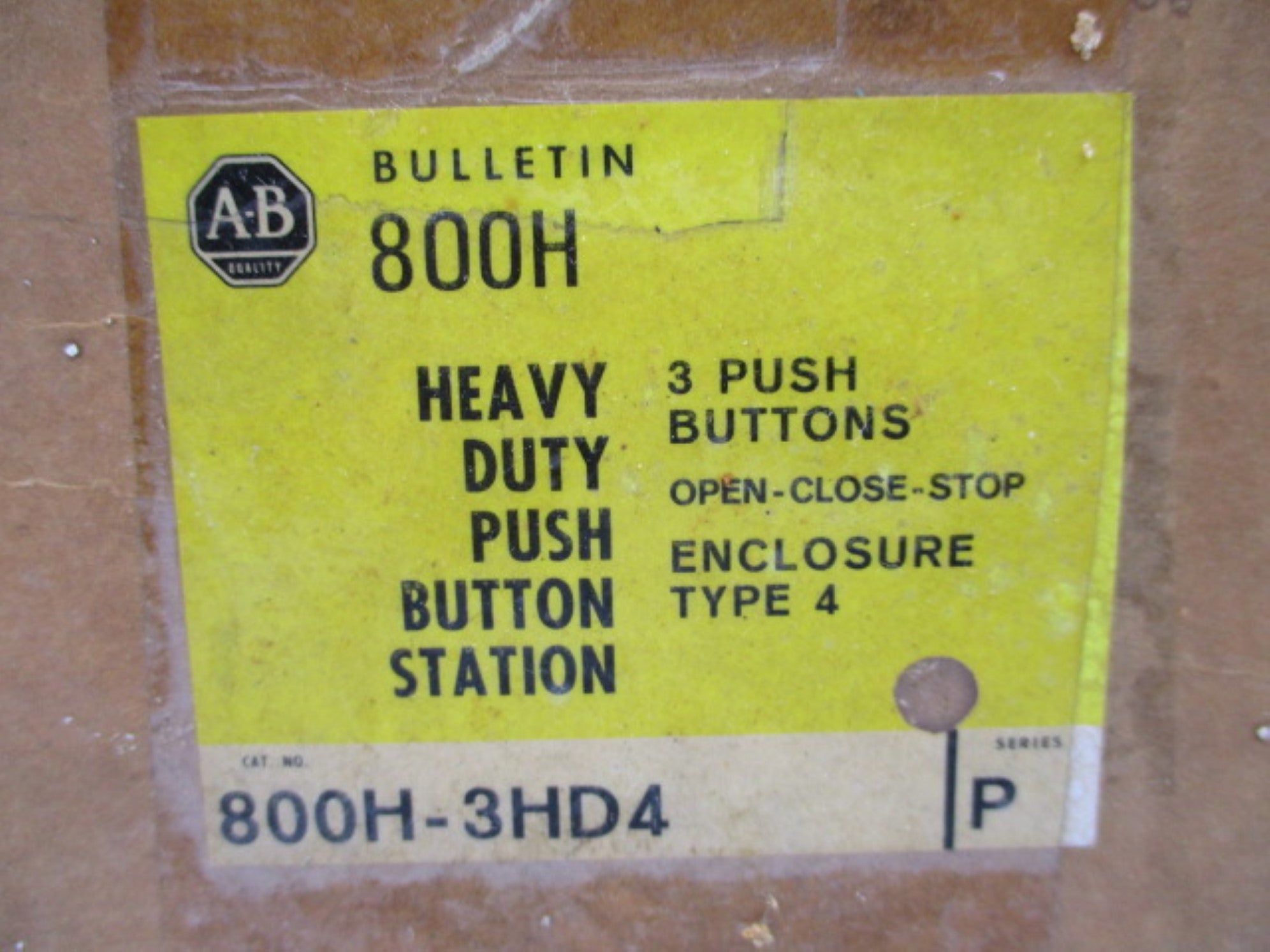 ALLEN BRADLEY 800H-3HD4 SER. P (BR/YL) NSMP