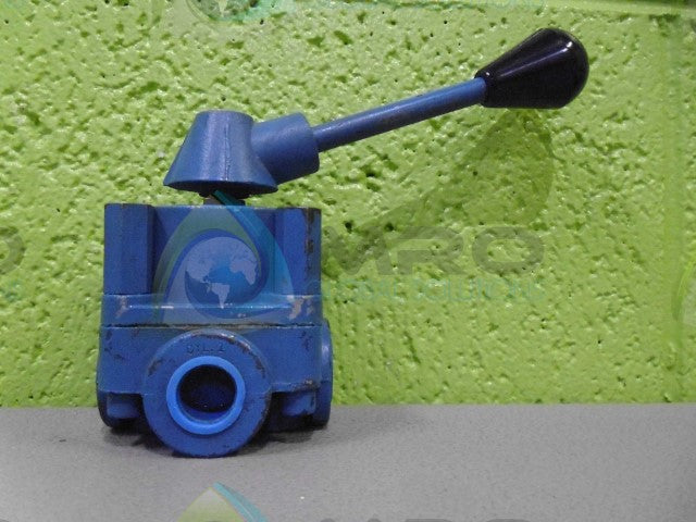 REPUBLIC 8741 DIRECTIONAL VALVE *NEW NO BOX*