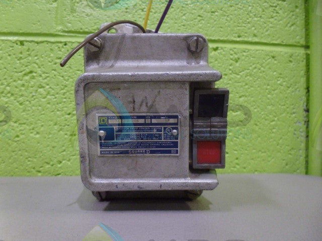 SQUARE D 9001-BR-204 EXPLOSION PROOF CONTROL STATION *USED*