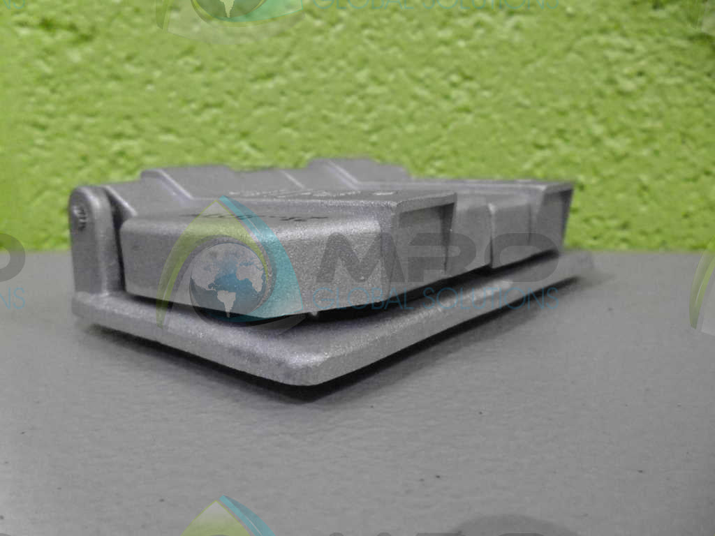CROUSE-HINDS 4.058.358 OTHER *NEW NO BOX*