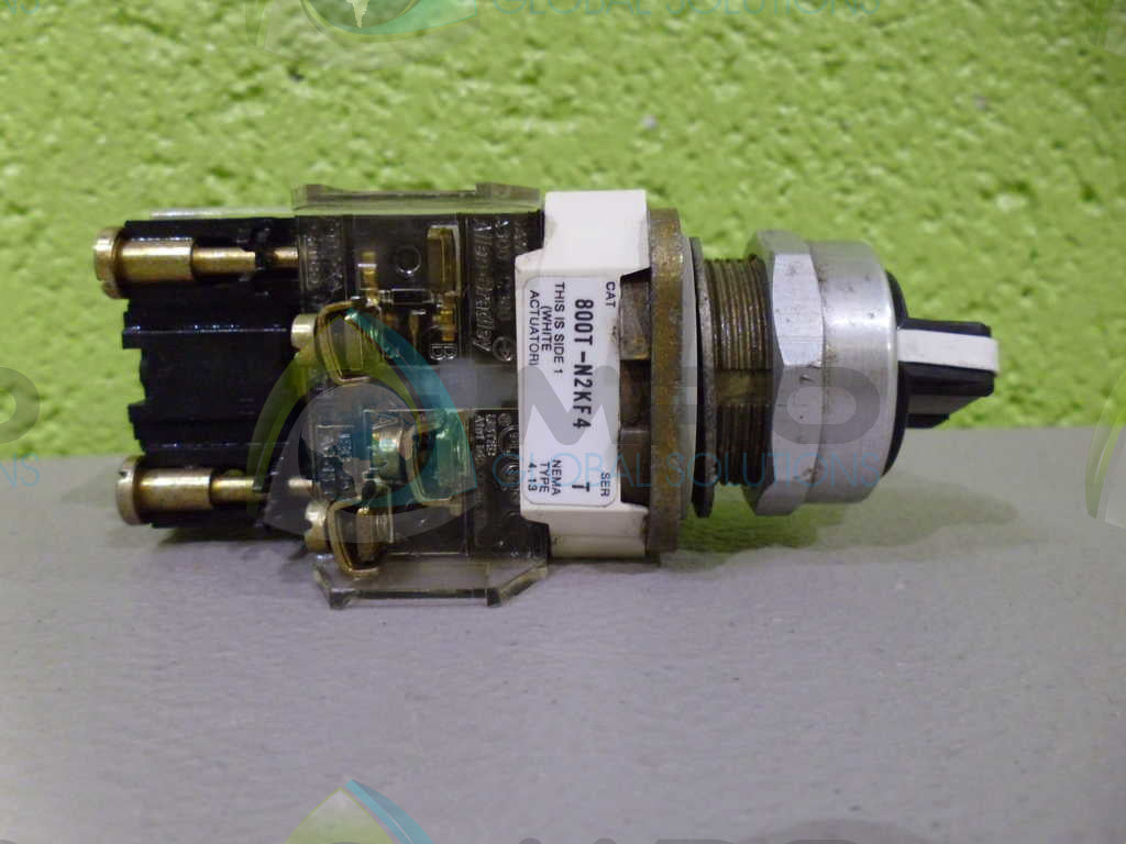 ALLEN BRADLEY 800T-N2KF4 SELECTOR SWITCH *USED*