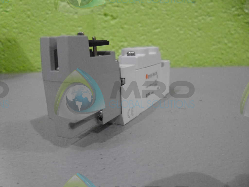 SMC SY7120-5Y0-02F *NEW NO BOX*