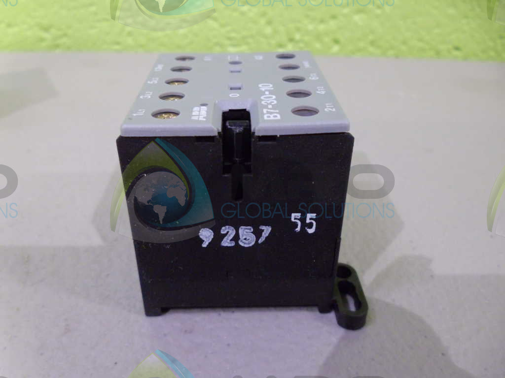 ABB GJL1311001R8104 CONTACTOR  *NEW IN BOX*