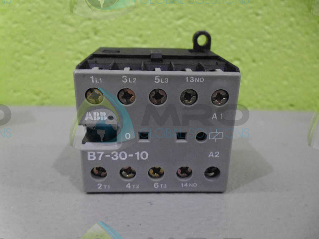 ABB GJL1311001R8104 CONTACTOR  *NEW IN BOX*