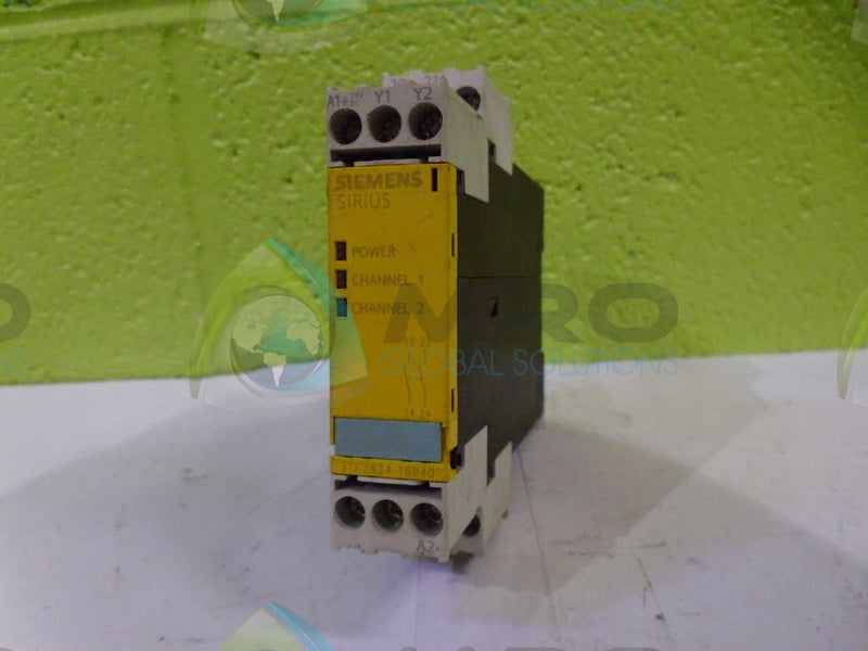 SIEMENS 3TK2824-1BB40 SAFETY RELAY *USED*