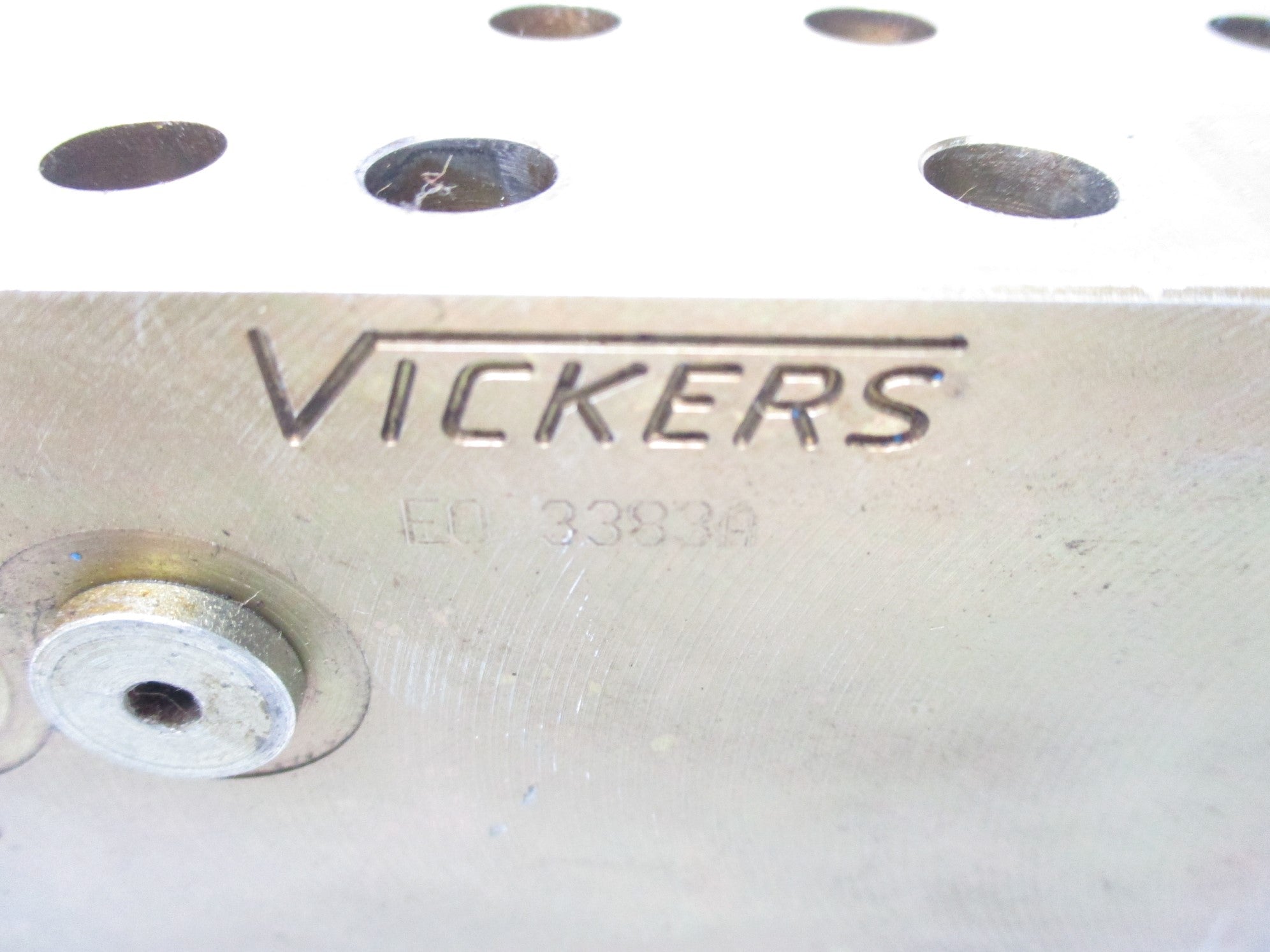 VICKERS EO3383A UNMP