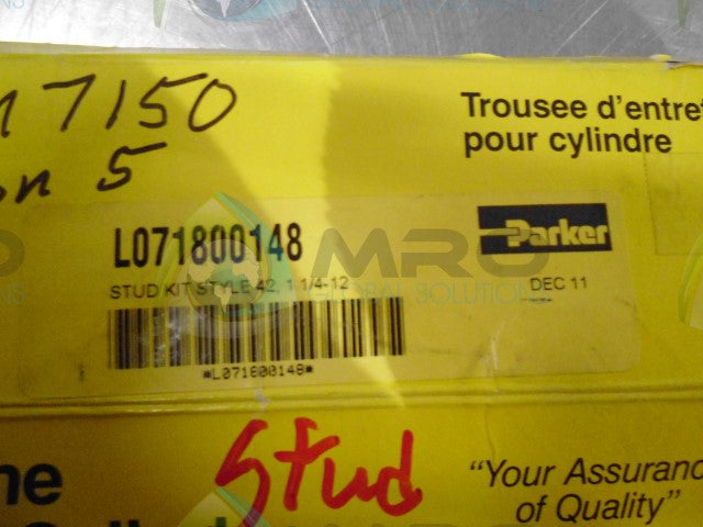 PARKER LO71800148 STUD KIT *NEW IN BOX*
